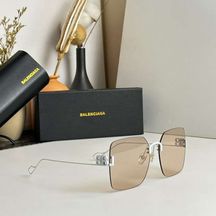 Picture of Balenciga Sunglasses _SKUfw53060596fw